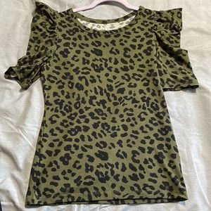 Brand-NewYork&Company / Size-Sm / Color-olive green and black leopard print
